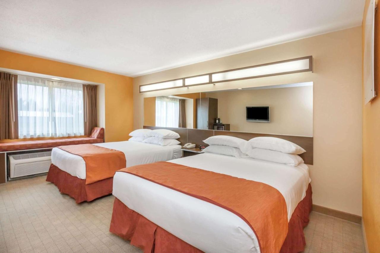 Microtel Inn & Suites By Wyndham Verona Zewnętrze zdjęcie
